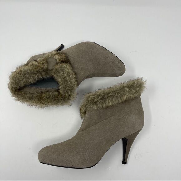 Vintage AVON Pull On Booties Taupe Suede Faux-Fur Heeled Women’s Size 7 - Picture 6 of 9